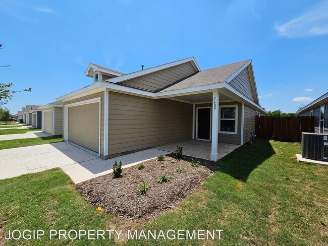 Building Photo - 3 br, 2 bath House - 7609 Bluebell Ln