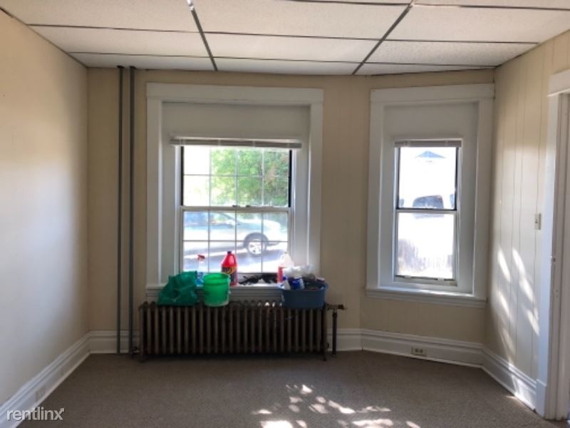 Primary Photo - 10 N 18th Ave W