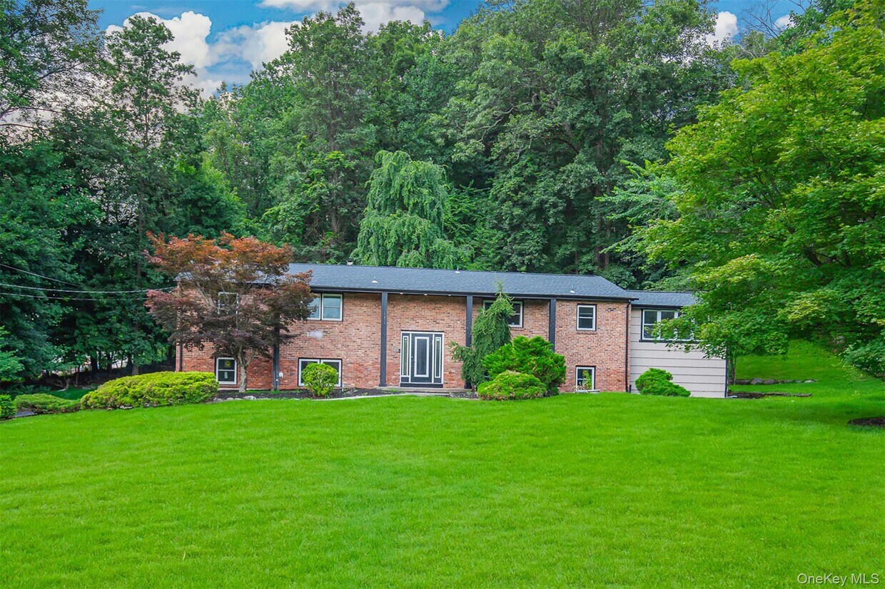 Foto principal - 7 Charlotte Dr