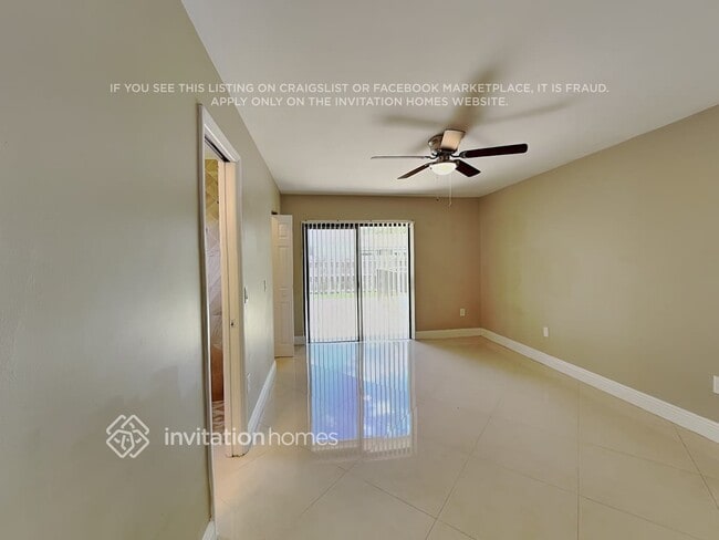 Foto del edificio - 562 SW 168th Way