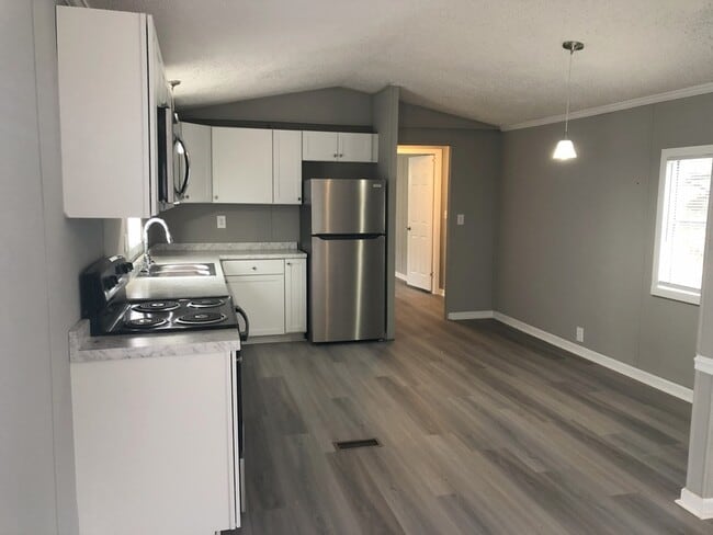 Building Photo - 295 E Wright St