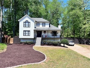 Building Photo - 3003 Maple Ln