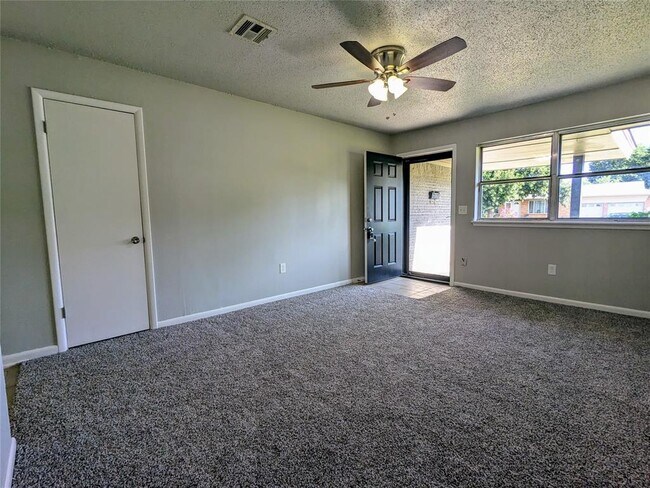 Foto del edificio - 504 NE 18th St