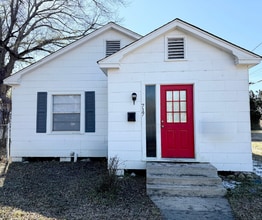 Building Photo - 717 N 6th St