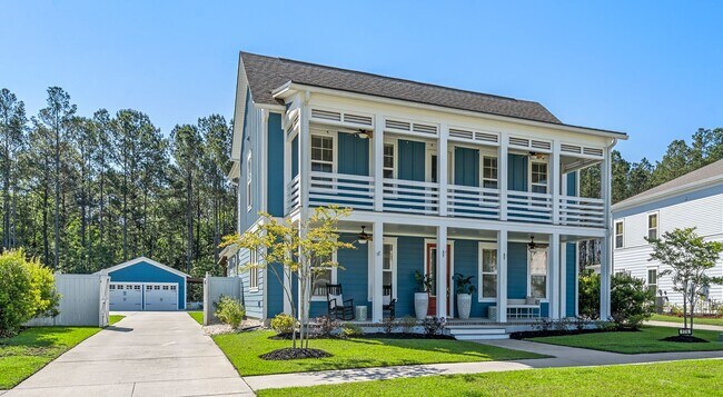 Building Photo - Better than new 4 bedroom + office on larg...