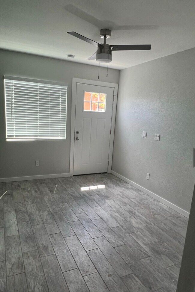 Foto del edificio - 12717 W Amy Dr