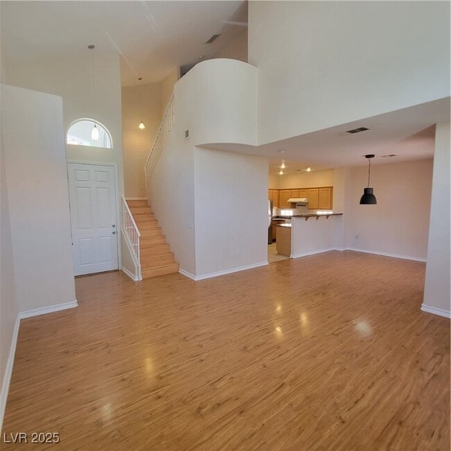 Foto del edificio - 8765 Villa Alex Ave