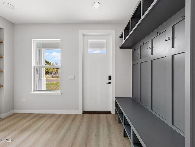 Foto del edificio - 517 E 8th St