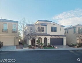 Building Photo - 927 Via Canale Dr