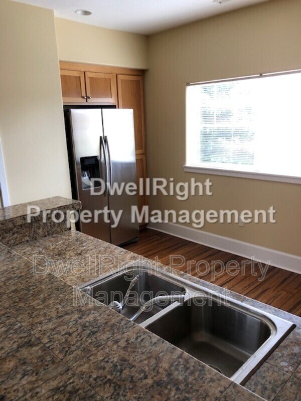 Building Photo - 18485 SW Stepping Stone Dr