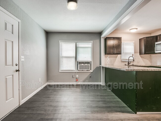 Foto del edificio - 415 Elm Ave