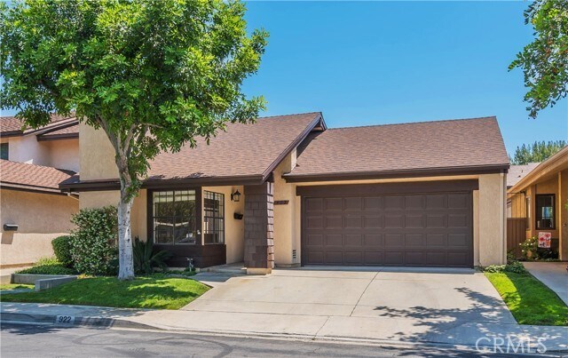Building Photo - 922 Brantfell Pl
