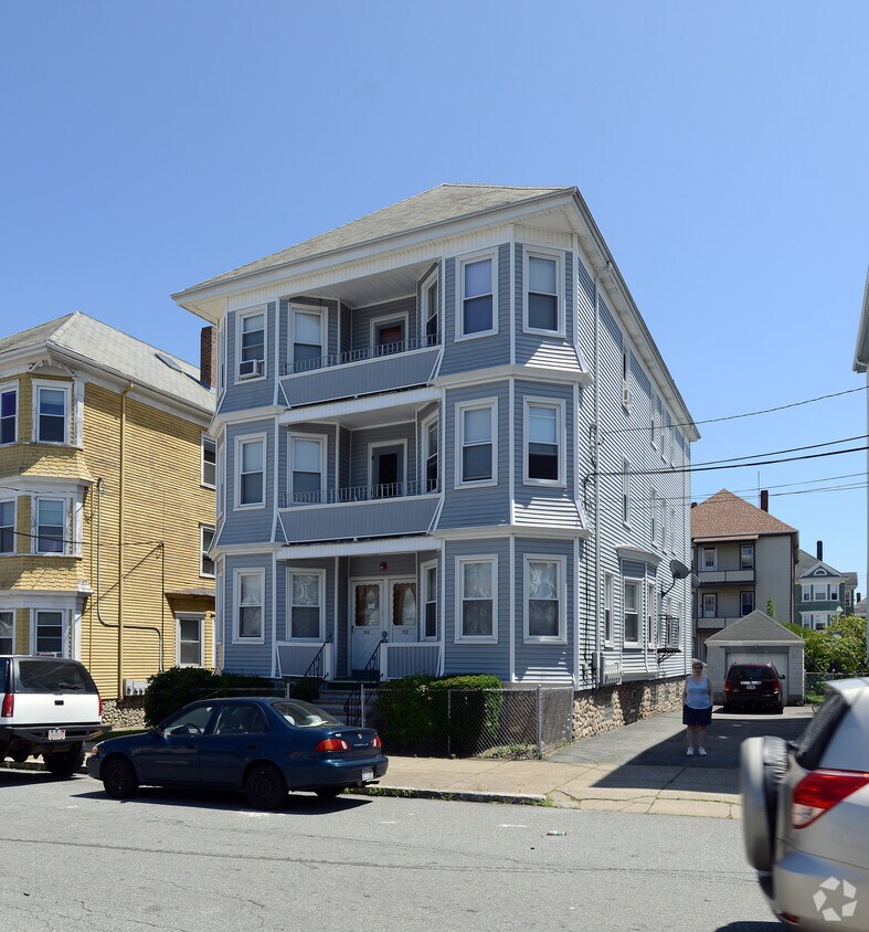 130132 Tinkham St, New Bedford, MA 02746 Apartments in New Bedford