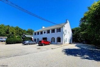 Building Photo - 272 US-206