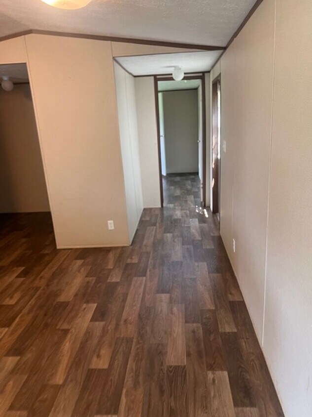 Foto del edificio - Home For Rent
