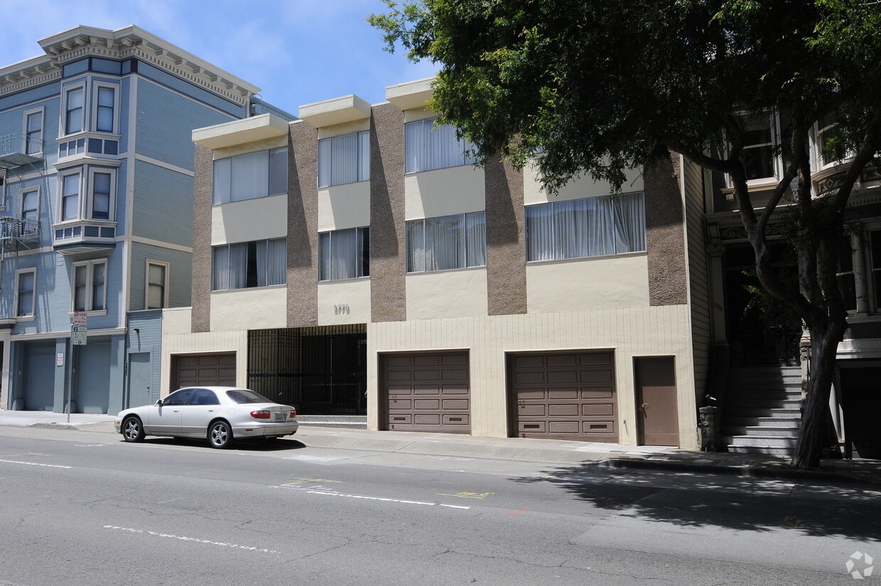 Primary Photo - 2770 Pine St