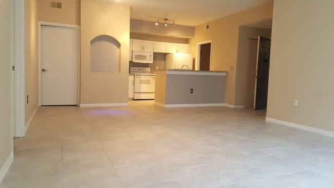 Foto del edificio - 5512 Metrowest Blvd