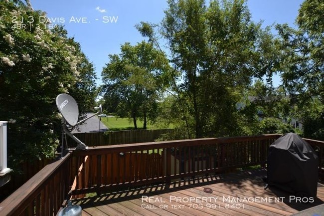 Building Photo - 4 bedroom in Leesburg VA 20175
