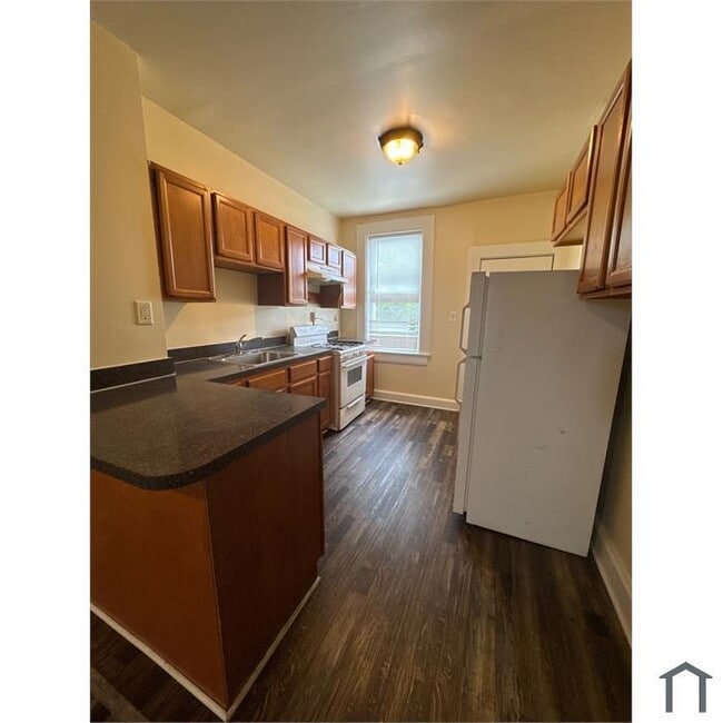 Photo - 2 Bedroom PLUS Den Townhome
