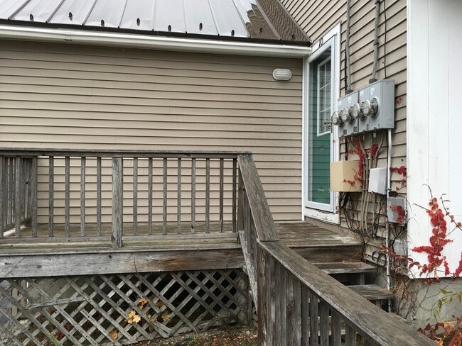 Building Photo - 7 Carlisle St