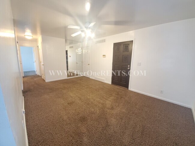 Building Photo - 457 E 5600 S