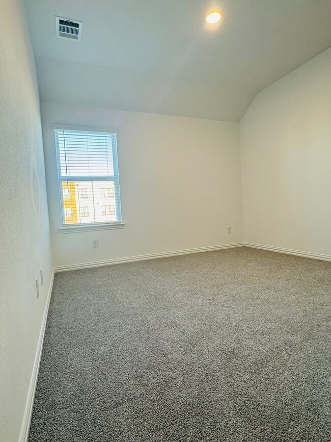 Foto del edificio - 3758 Pierce Ln