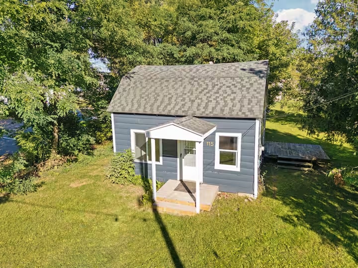 Primary Photo - 115 Mckenzie St