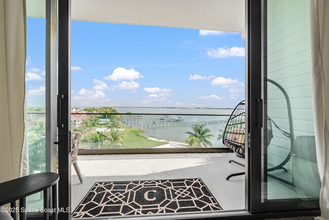 Foto del edificio - 225 Strand Dr