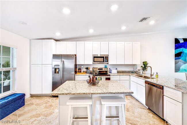 Foto del edificio - 15990 Grassland Ln