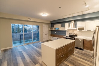 Building Photo - 6479 Montrose Rd