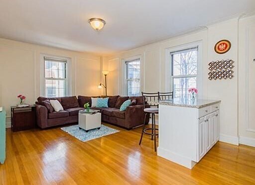 Foto del edificio - 1450 Beacon St