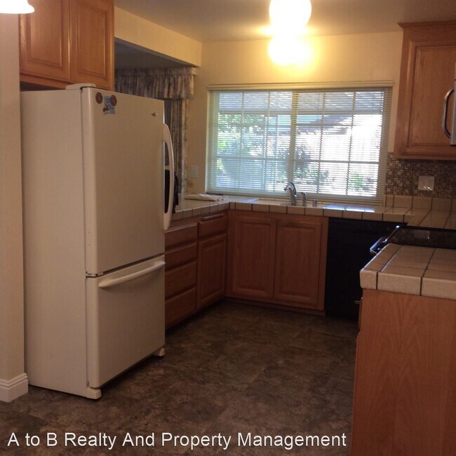 Building Photo - 4 br, 2 bath House - 4488 Waimea Ct