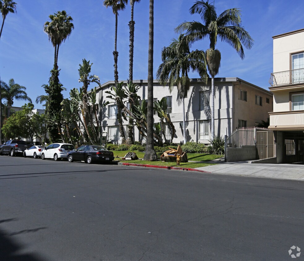 Foto principal - 439 S St Andrews Pl