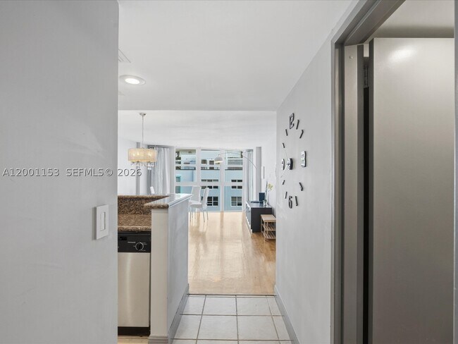 Foto del edificio - 1228 West Dr