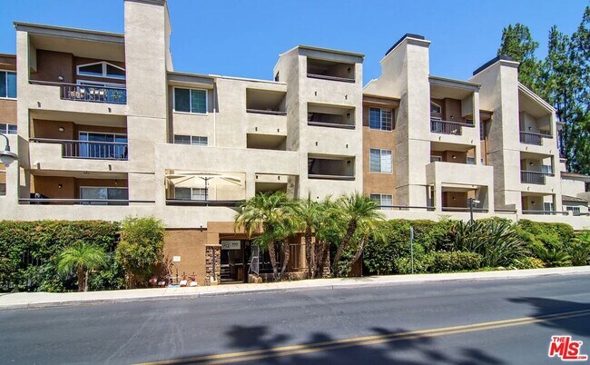 Foto del edificio - 5545 Canoga Ave