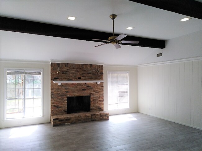 Building Photo - 714 Elmridge Dr