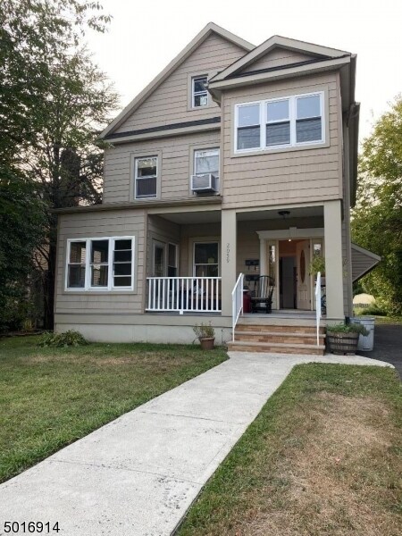 Primary Photo - 2059 Westfield Ave