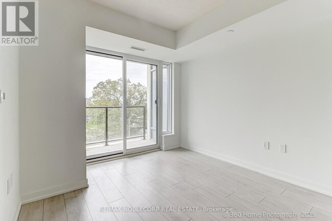 Building Photo - 556-556 Marlee Ave