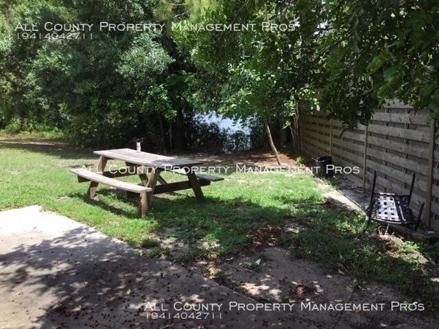 Building Photo - 3 bedroom in Sarasota FL 34241