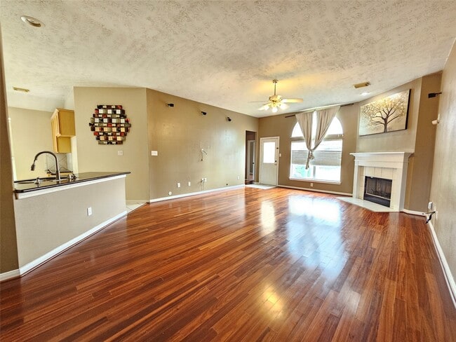 Building Photo - 7714 Chateau Point Ln