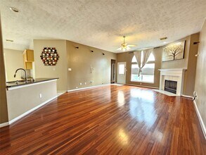 Building Photo - 7714 Chateau Point Ln