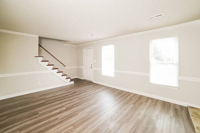 Foto del edificio - 5025 Mereworth Ct