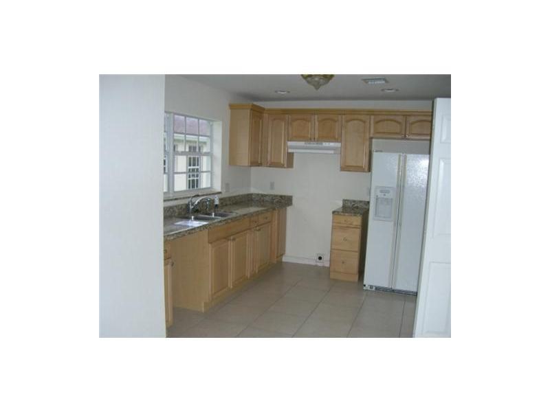 Building Photo - 299 NE 35th St