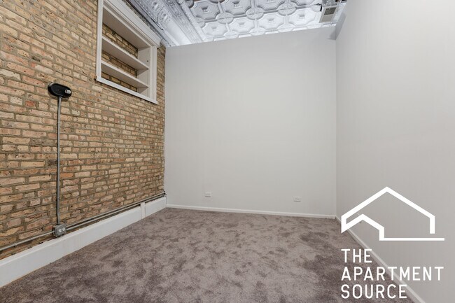 Foto del edificio - 1621 N Kedzie Ave