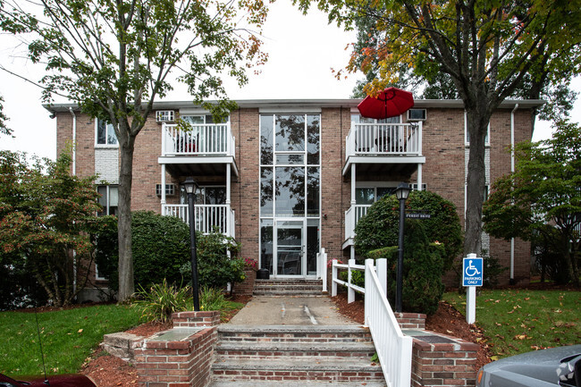 Building Photo - Elm Crest Estates