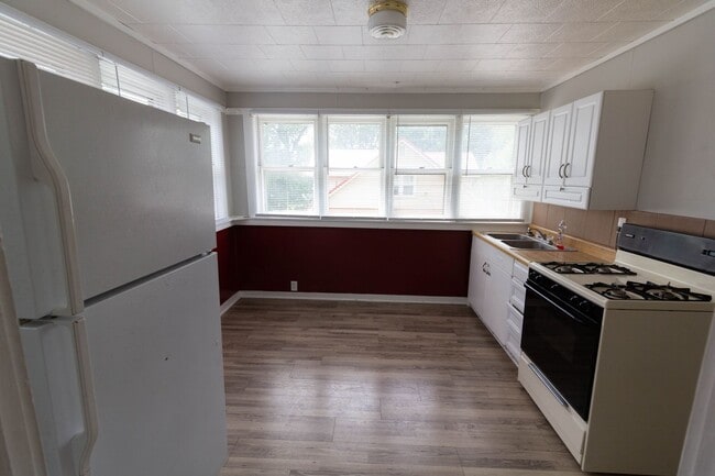 Building Photo - 1044 N 8th Street