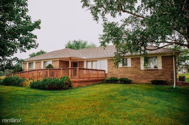 Building Photo - 3 br, 1.5 bath House - 7476 Torrey Rd