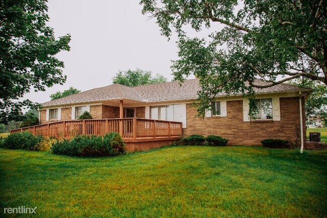 Foto del edificio - 3 br, 1.5 bath House - 7476 Torrey Rd