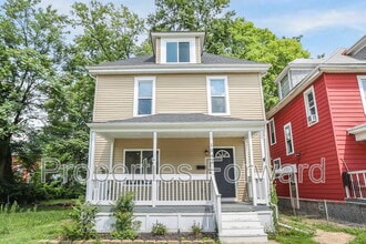 Building Photo - 1342 E Fulton St