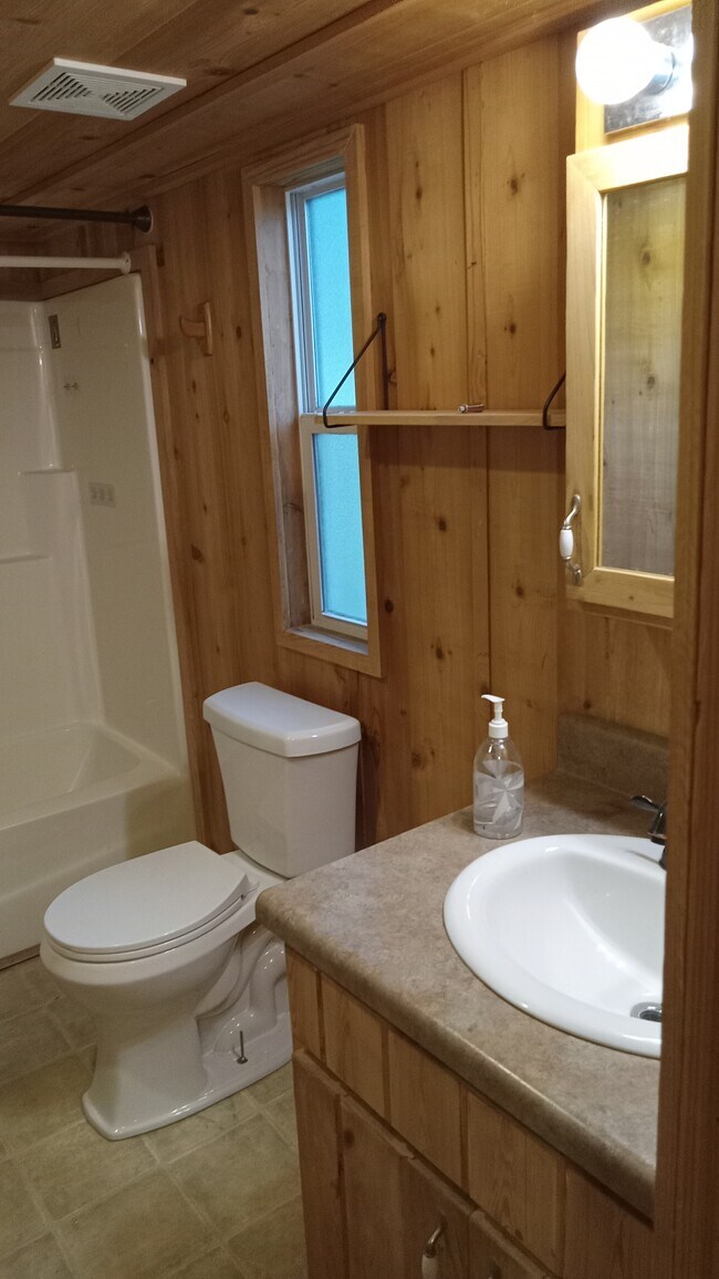 Bathroom 1 - 5079 TX-135